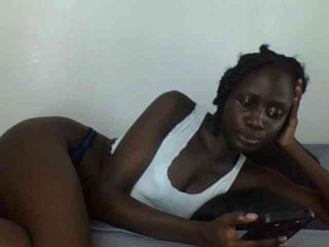 cutemona webcam