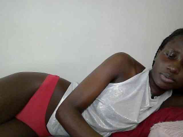 Modelo: cutemona