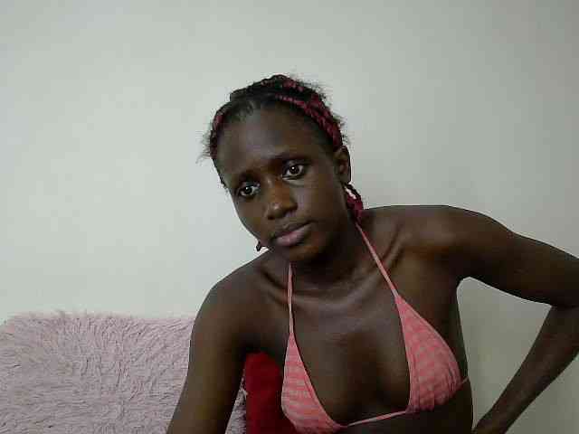Modelo: cutemona