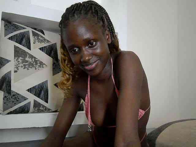 Modelo: cutemona