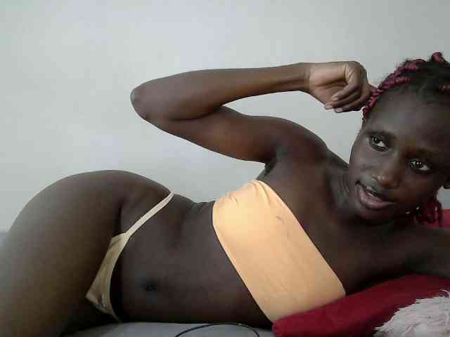 Modelo: cutemona
