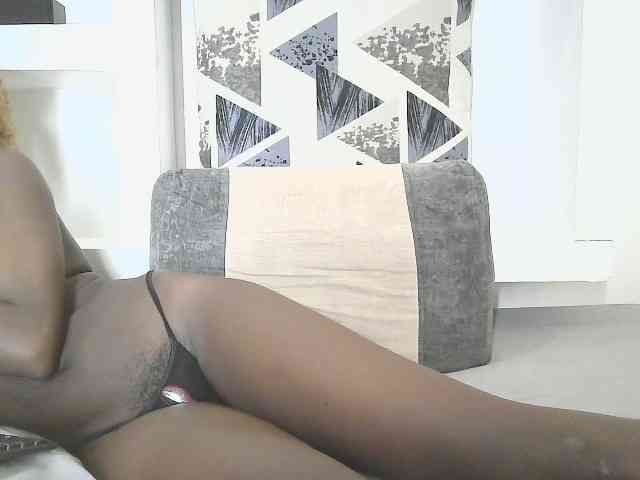 Modelo: cutemona