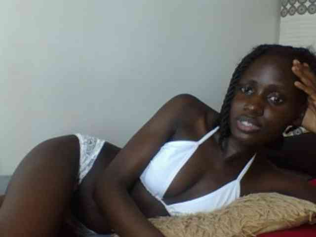 Modelo: cutemona