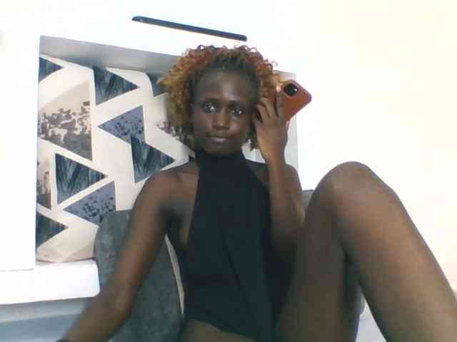 Modelo: cutemona