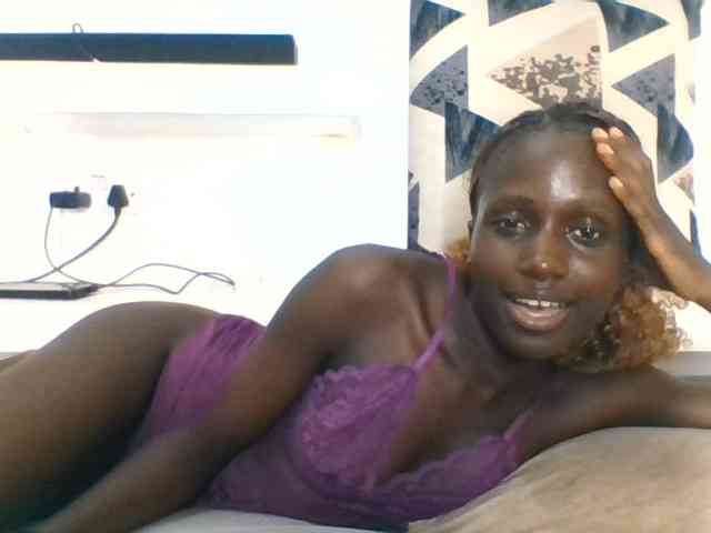 Modelo: cutemona