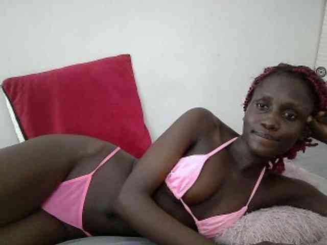 Modelo: cutemona