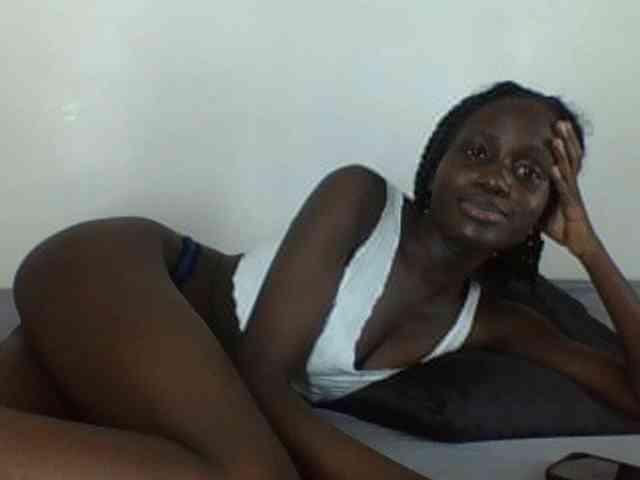 Modelo: cutemona