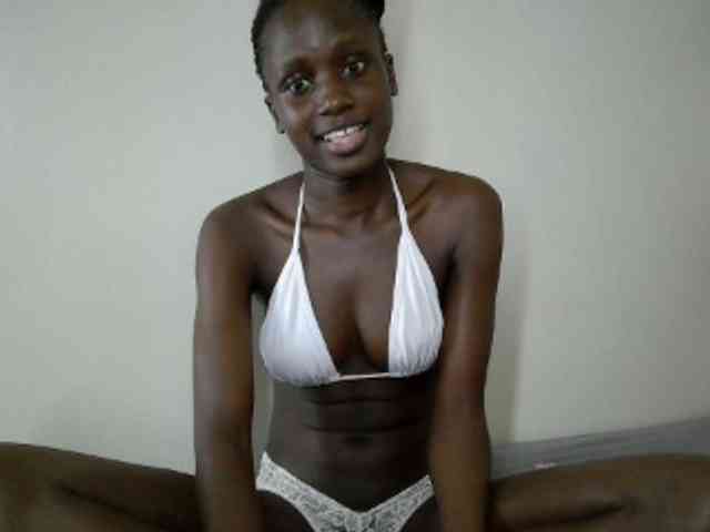 Modelo: cutemona