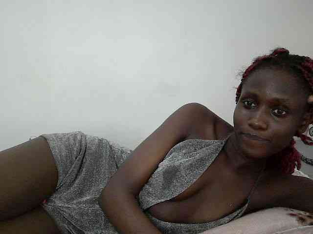 Modelo: cutemona