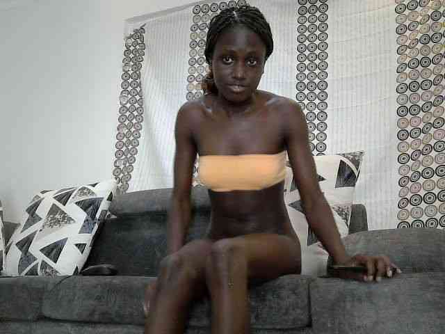 Modelo: cutemona