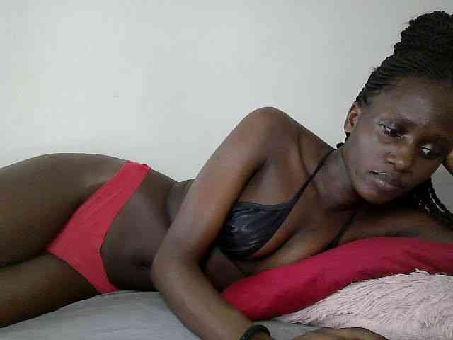 Modelo: cutemona