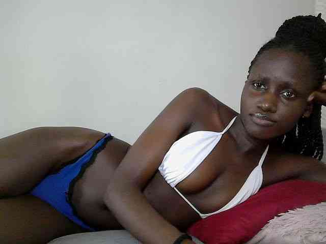 Modelo: cutemona