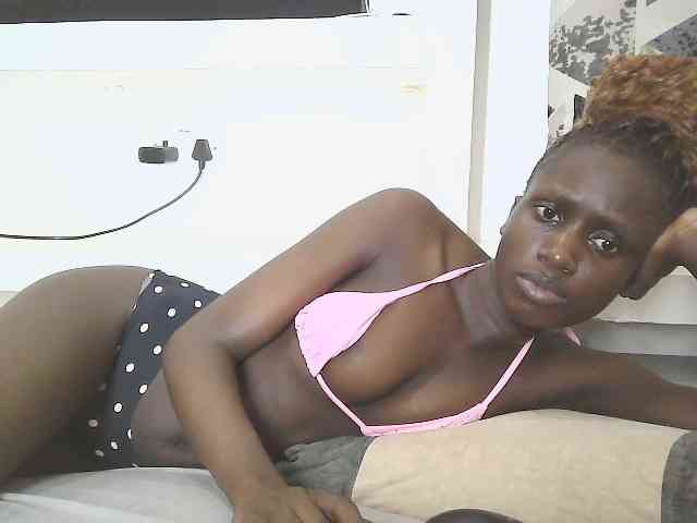 Modelo: cutemona