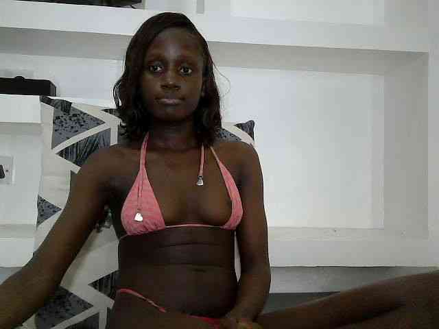 Modelo: cutemona