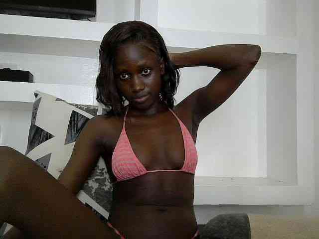 Modelo: cutemona