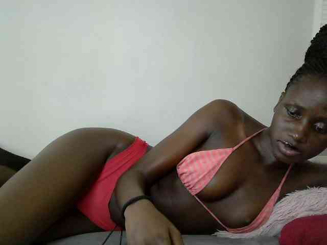 Modelo: cutemona