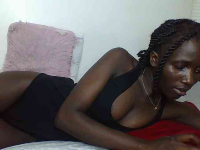 Modelo: cutemona
