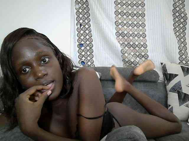 Modelo: cutemona