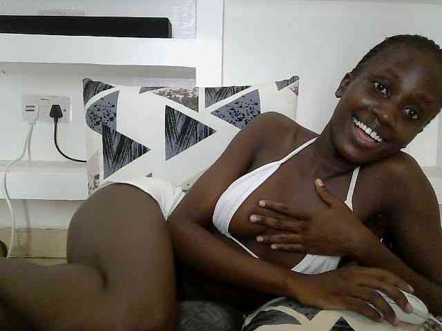 cutemona webcam