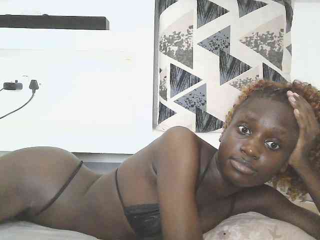 Modelo: cutemona