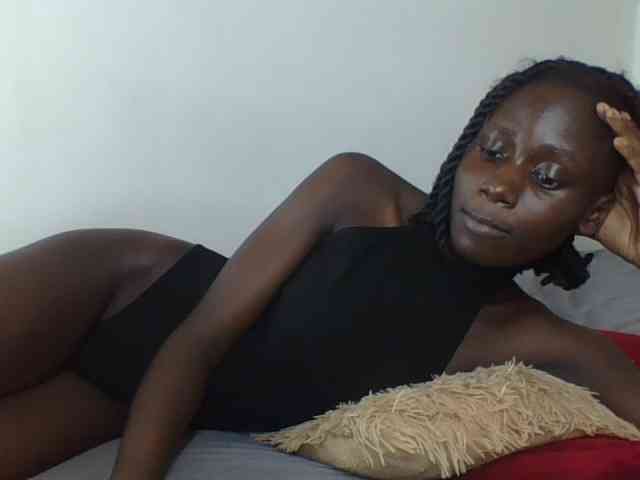 Modelo: cutemona