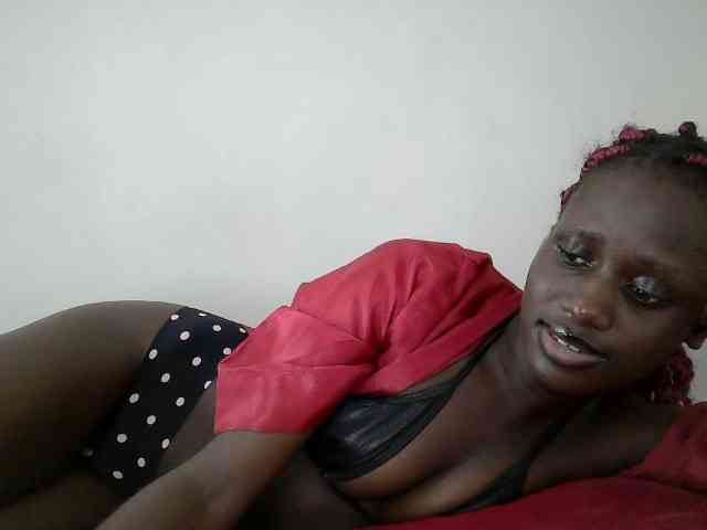 Modelo: cutemona