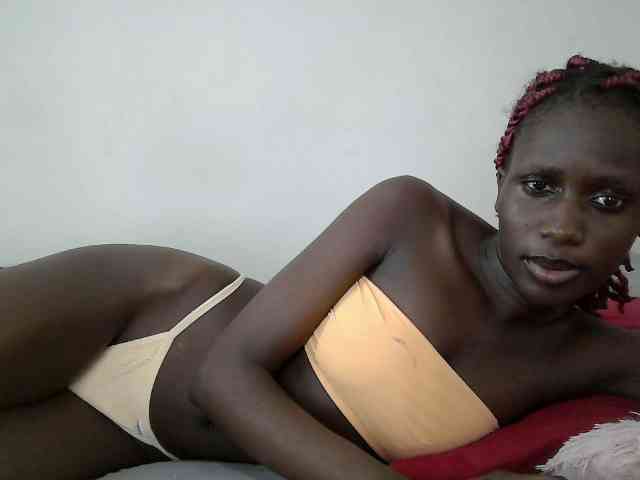Modelo: cutemona