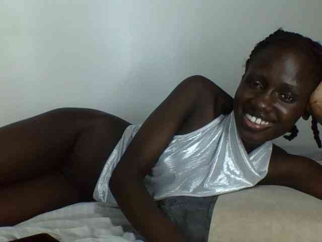 Modelo: cutemona