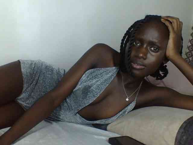 Modelo: cutemona