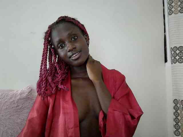 Modelo: cutemona