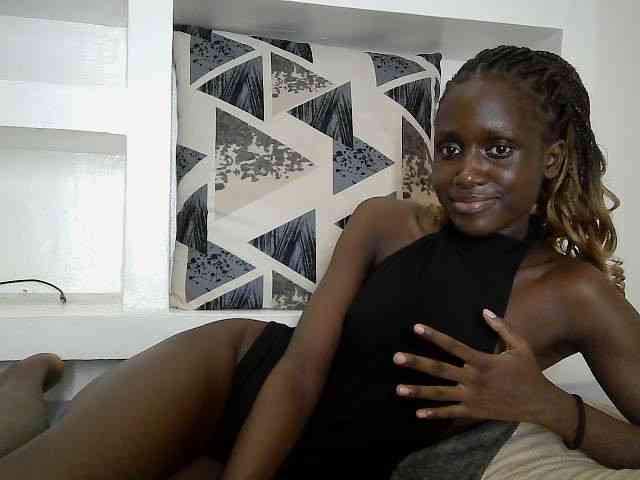 cutemona webcam