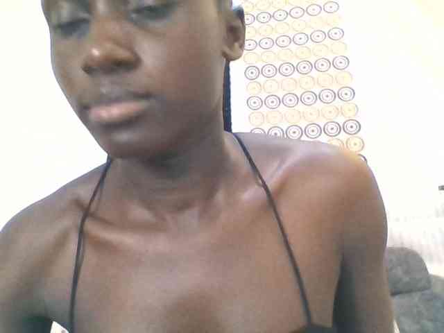 Modelo: cutemona