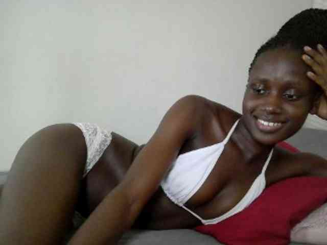 Modelo: cutemona