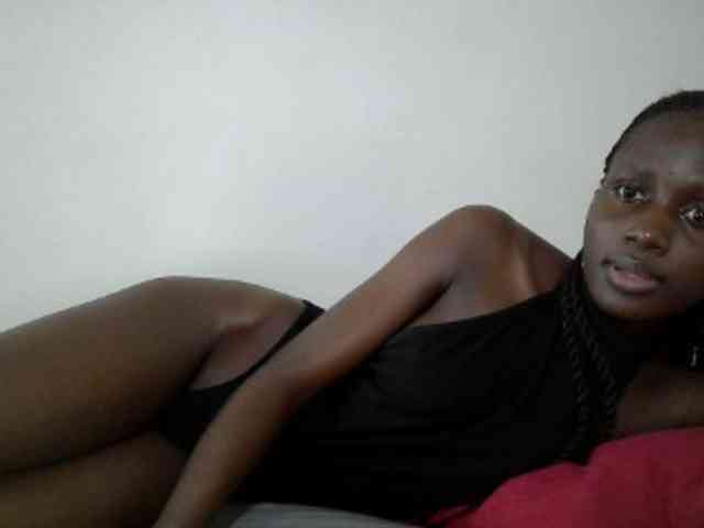 Modelo: cutemona
