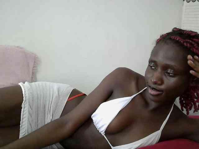 Modelo: cutemona