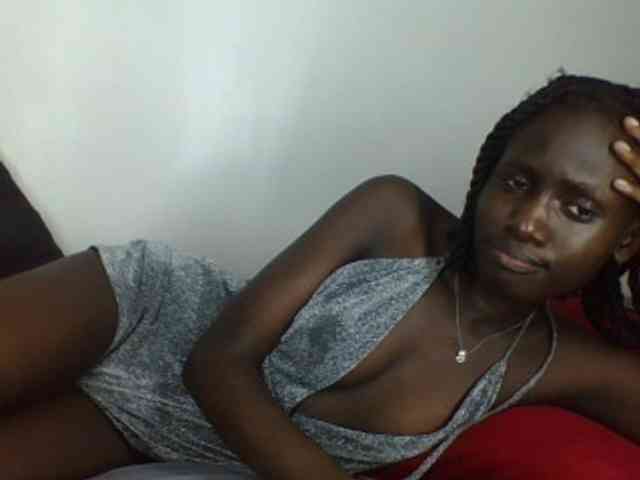 Modelo: cutemona
