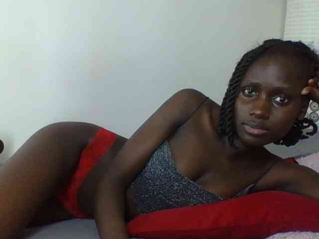 cutemona webcam