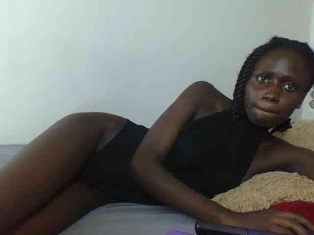 Modelo: cutemona
