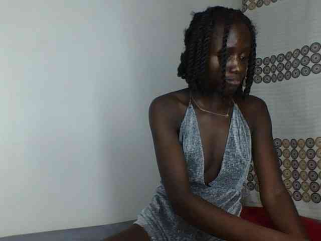 cutemona Live Webcam on BongaCams