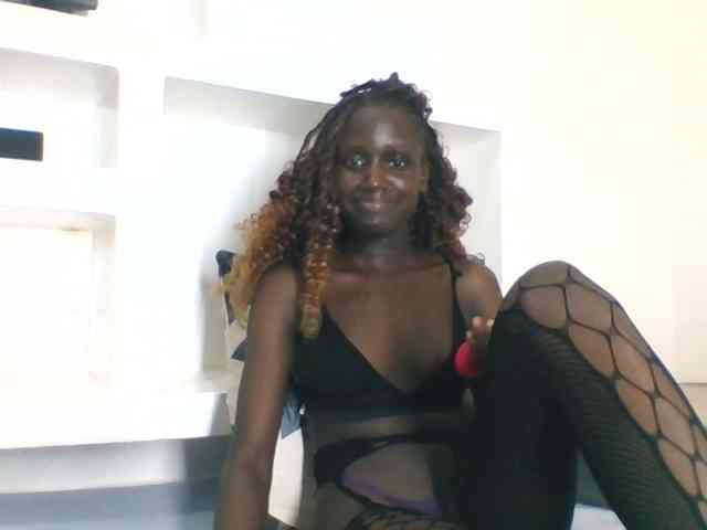 Modelo: cutemona