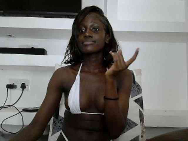 Modelo: cutemona