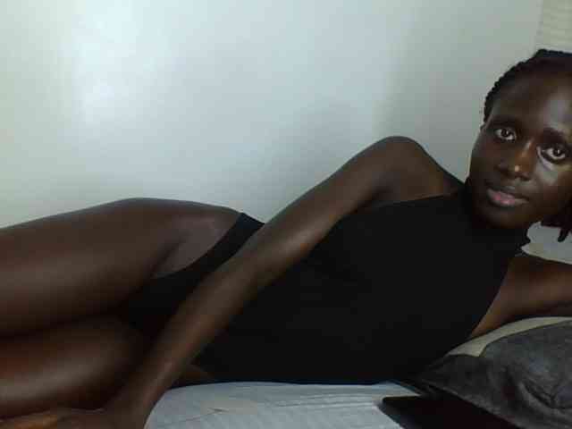 Modelo: cutemona