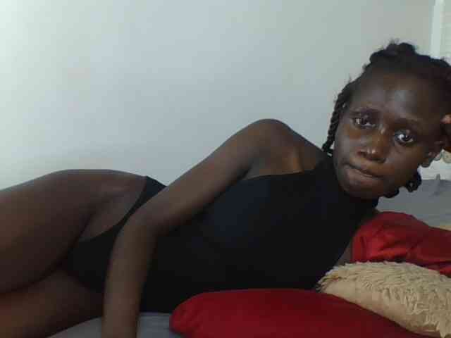 Modelo: cutemona