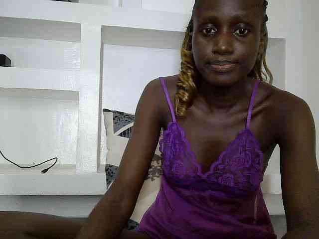 cutemona webcam