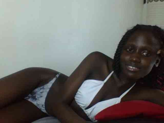 Modelo: cutemona
