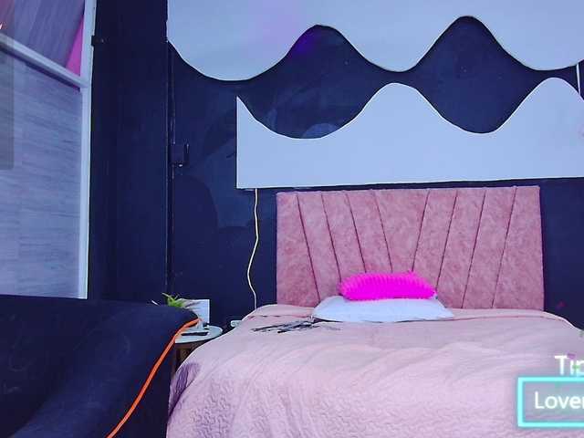 red-velvett live cam on BongaCams
