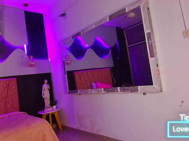 red-velvett Live Webcam on BongaCams