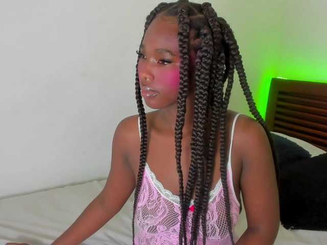 sweetafrican-squirt live cam on BongaCams