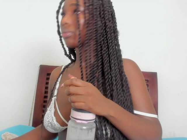 sweetafrican-squirt live cam on BongaCams