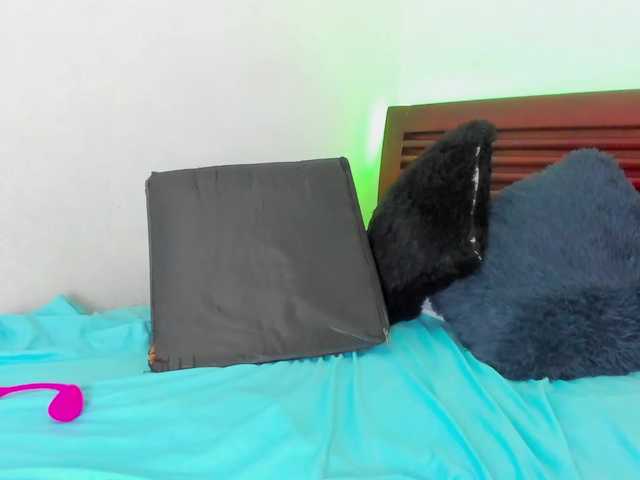 sweetafrican-squirt live cam on BongaCams